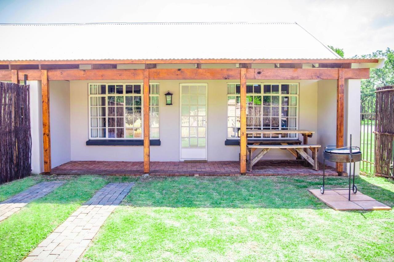 Appartamento Modern Farm Lichtenburg Esterno foto